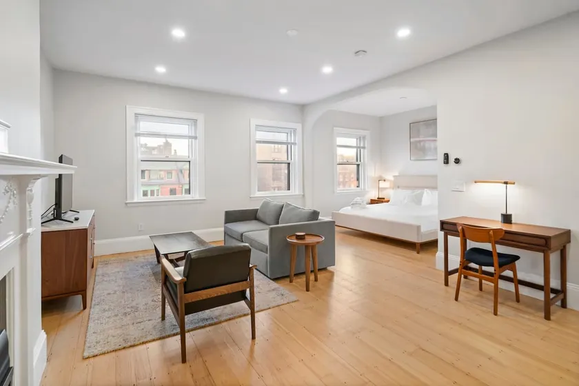 Charlesgate Suites - Image 1