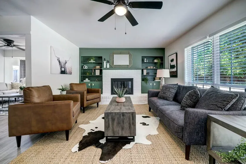 Award Winning Designer's Houston Hideaway - Image 1