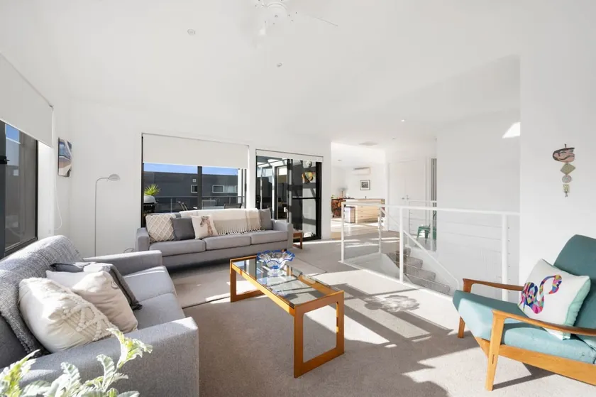 Holiday Haven - Coastal Comfort In Old Torquay - Image 1