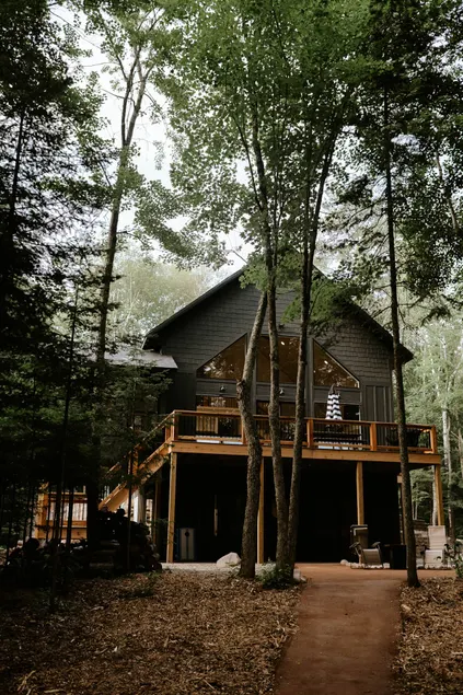 NEW Lake Home. Sandy beach frontage! - Image 1