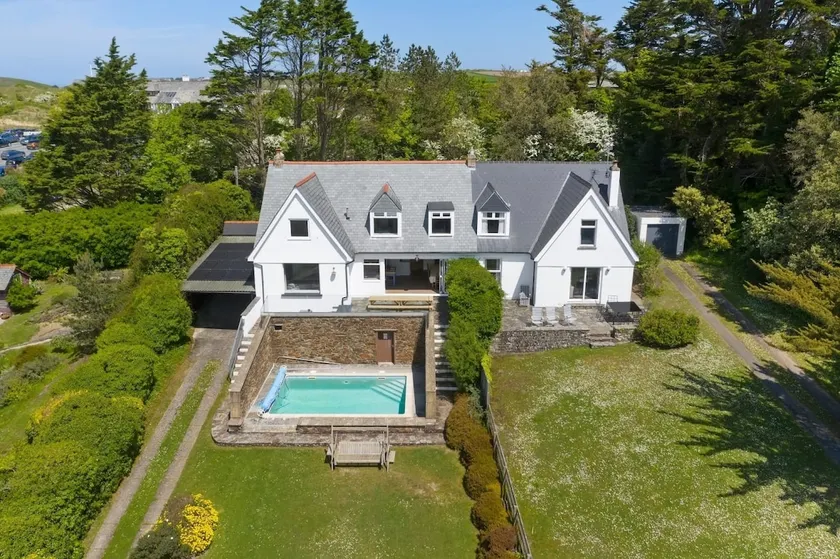 Beautiful Home with Pool Overlooking Camel Estuary - Image 1