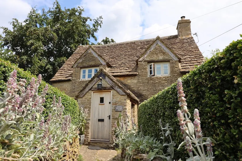 Idyllic Historic Cottage - Image 1