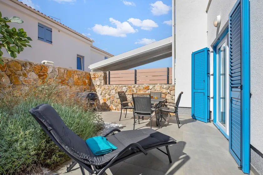 Sunrise Apartment - Image 1