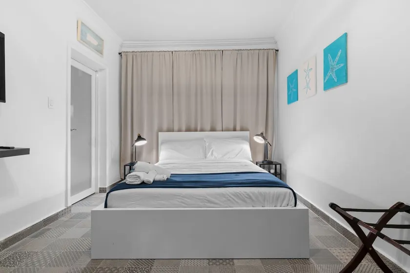 Cozy Room Walk to La Placita & Condado Beach - Image 1