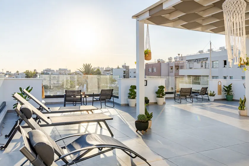 Yamas Urban Living Platinum Key - Image 1
