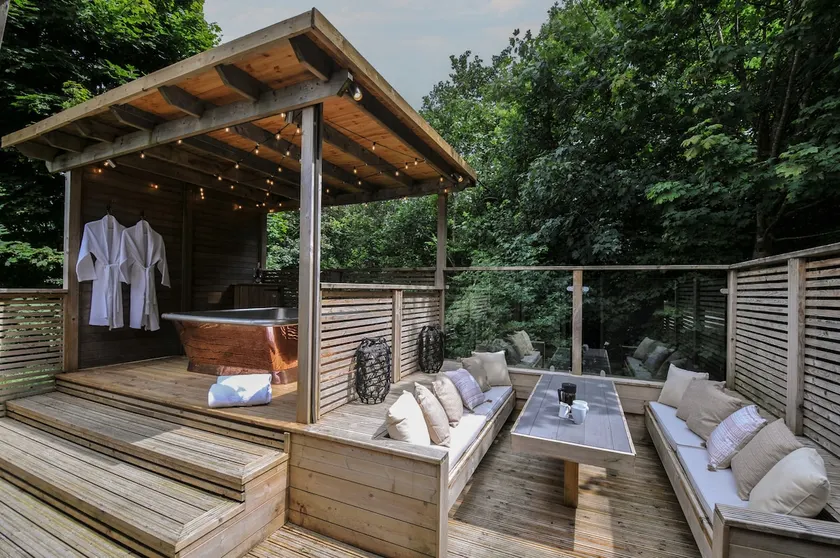 24 Meadow Retreat - Image 1