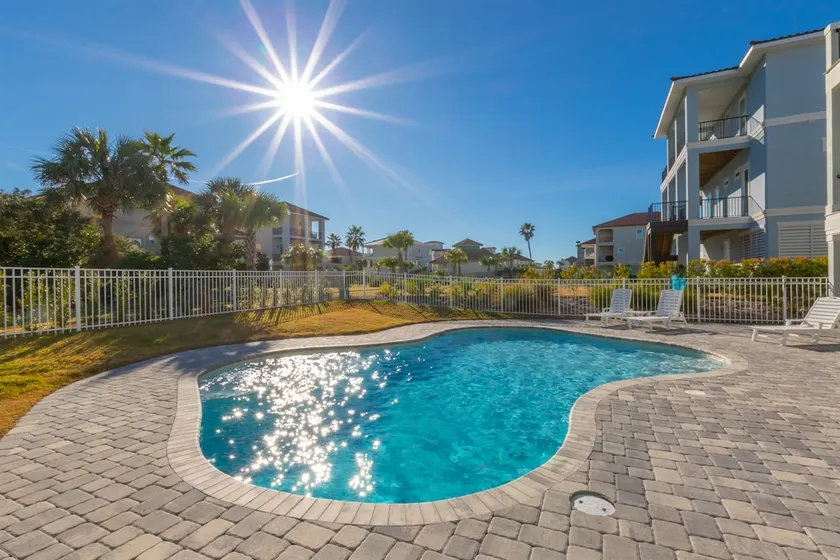 4 KINGS! Prvt Pool/Beach! Game Room! Sleeps18! - Image 1