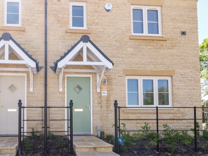 Beaus House - Image 1