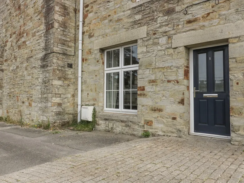 Cherrywood Manor - Image 1