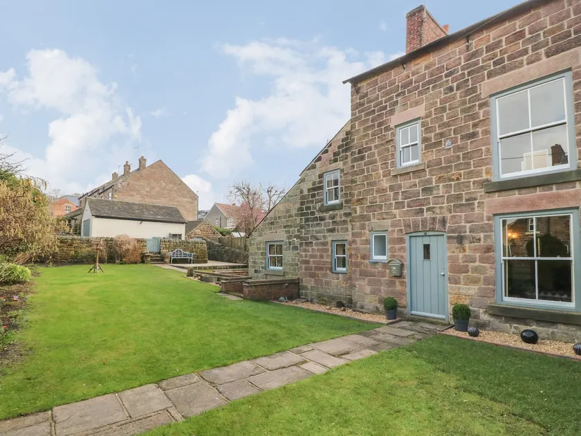 Chevin View - Image 1
