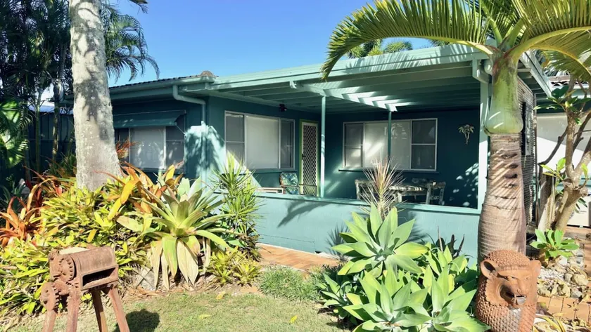 Coastal Palms Hideaway - Image 1