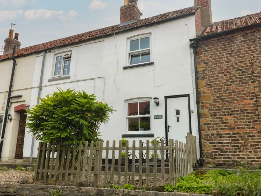 Ascot Cottage - Image 1