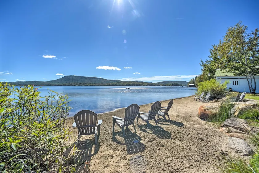 Beach & Kayaks: Waterfront Cabin on Lake Pleasant! - Image 1