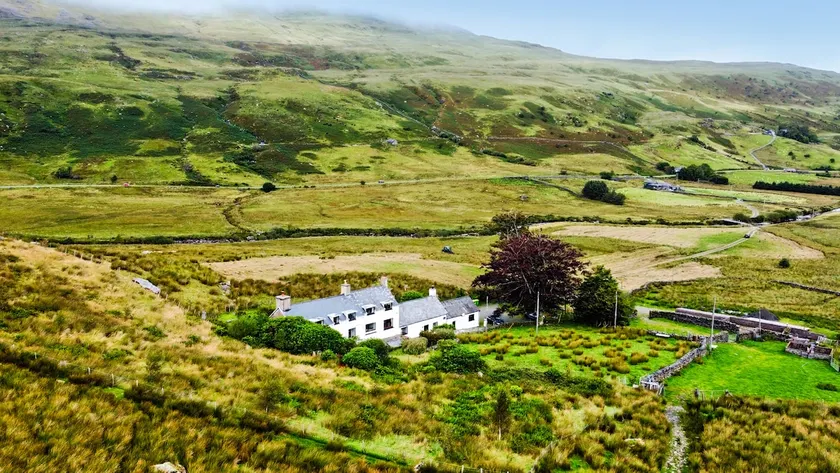 Cwm - Image 1