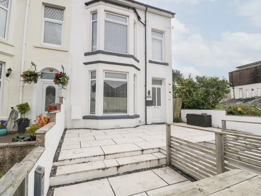 76A Mackworth Road - Image 1