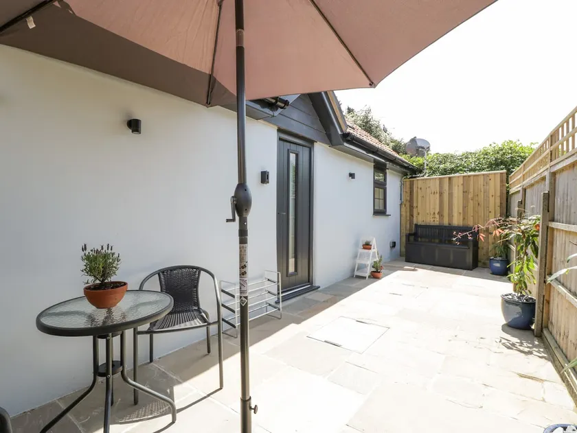 Thimble Cottage - Image 1