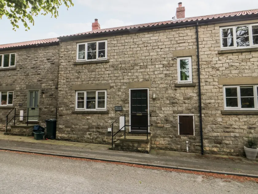 5 Church View - Image 1