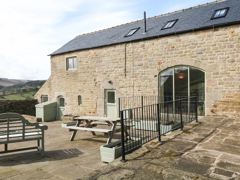Broadwood Barn - Image 1