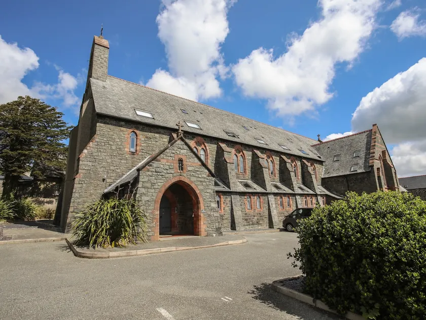 Dinlle - Image 1