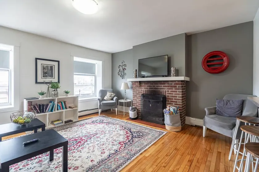 Large & Sunny Beautiful Home #103 - Image 1