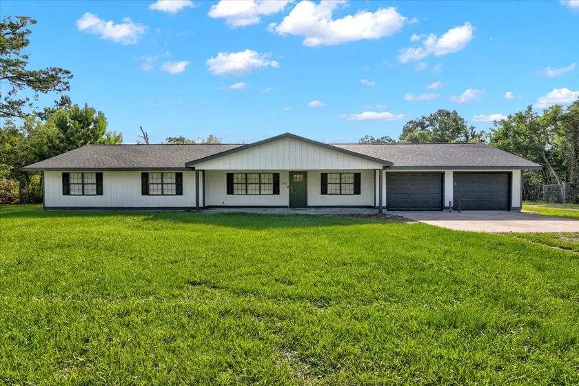 Updated 4 bedroom home in Oragnefield - Image 1
