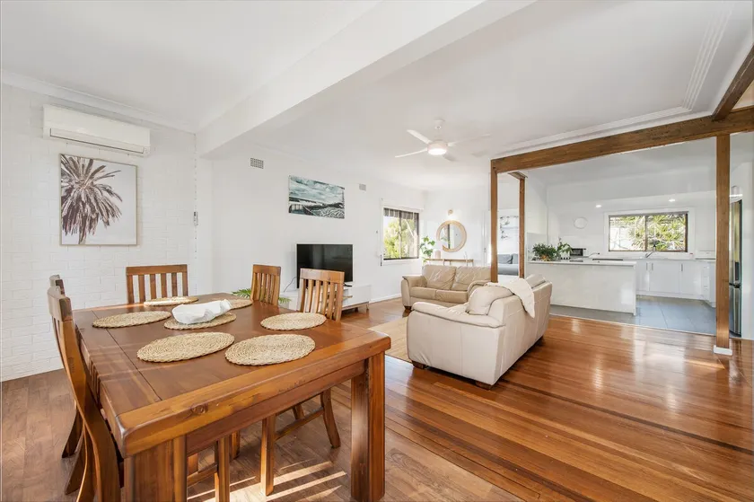 Dusties 5 Pacific Street - Image 1