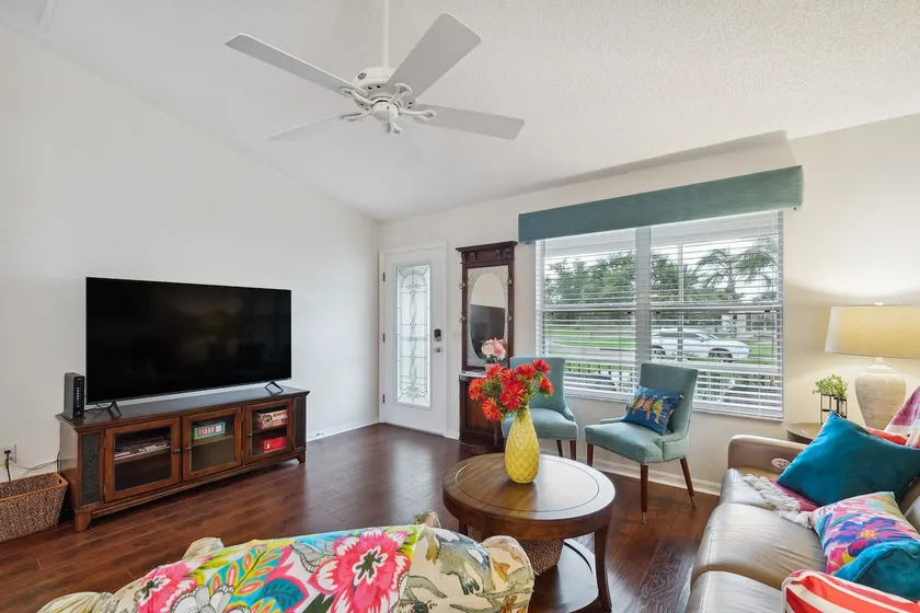 Charming Designer Home Near Lake Sumter - Image 1