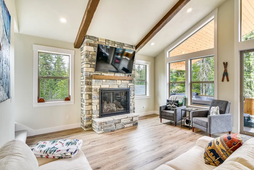 Government Camp Vacation Rental w/ Private Hot Tub - Image 1