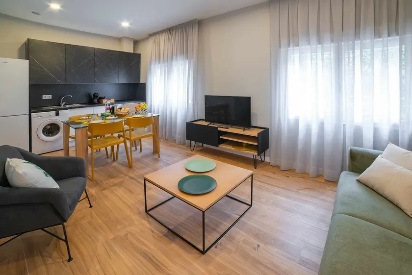 Patios de Almería, Apartment 2E - Image 1