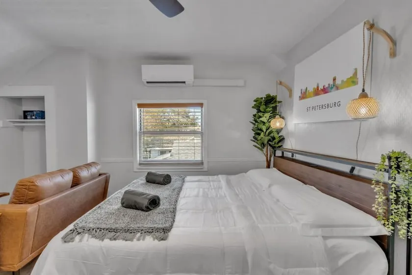 #3 GrandCentral Honeymoon APT:King Bed/Pets/2ndFLR - Image 1