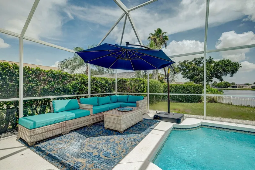 Click for Discount - private pool & water view - Image 1