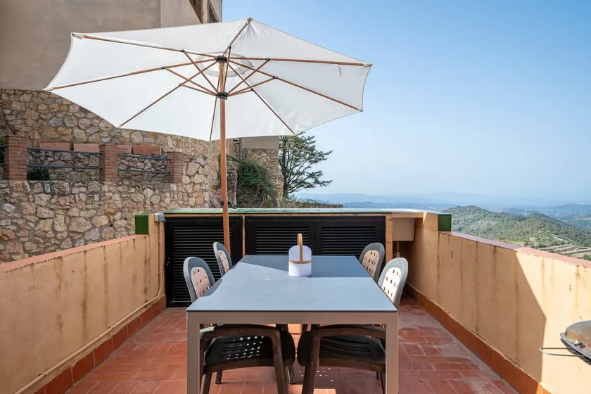 Casa de vacaciones \"Cal Cosials\" con vistas a la montaña, terraza privada y balcón - Image 1