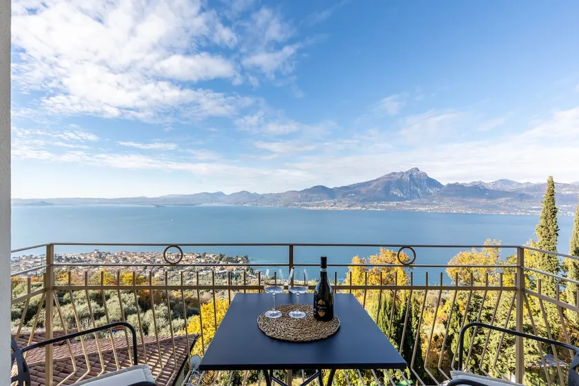 Appartement \"Casa Serena\" avec vue sur le lac, Wi-Fi et climatisation - Image 1