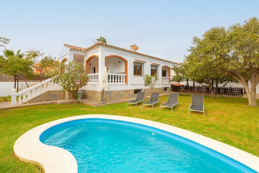 Maison de vacances \"Casa Guadalmar\" avec piscine privée, terrasse et Wi-Fi - Image 1