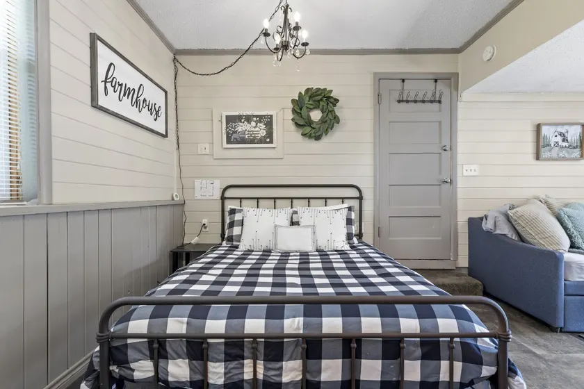 Chic Bungalow - Waco, TX - Image 1