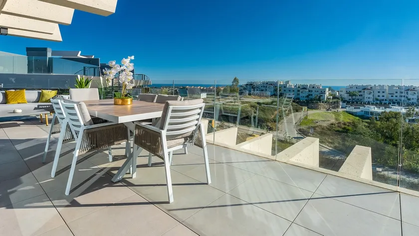 The Golden Oasis Penthouse - Image 1