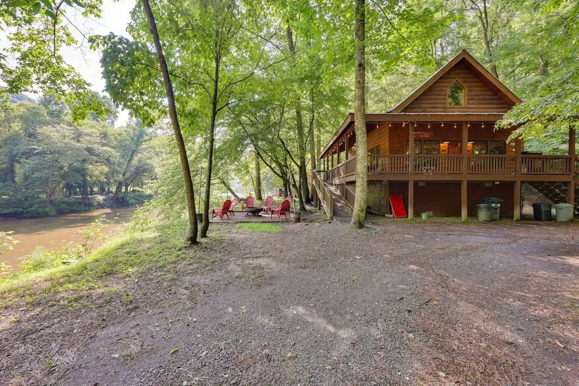 Riverfront Ellijay Cabin w/ Deck + Pool Access! - Image 1