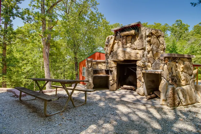 Oakland Oasis: Serene Retreat in the Ozarks - Image 1