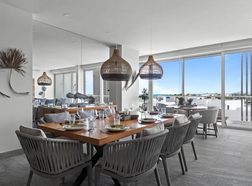 Spectacular 3BR Apartment/w Amazing Rooftop Views - Image 1