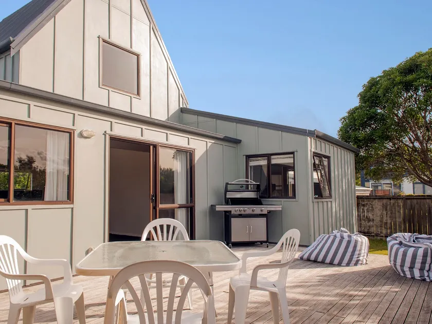 Beach Central - Whangamata Ferienhaus - Image 1