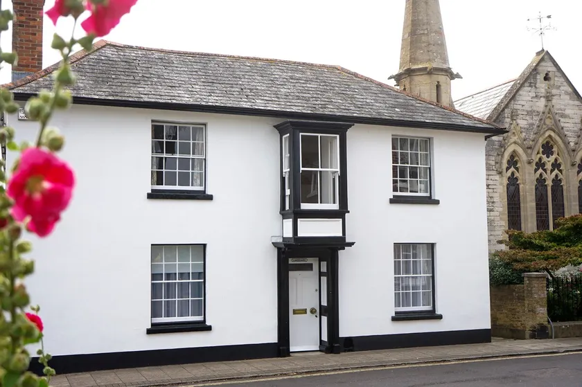 Landguard-3 Bath-Garden-Yarmouth Town-Sleeps 8-10 - Image 1