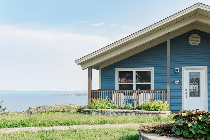 Panoramic Ocean View Cottage in Upper Island Cove - Image 1