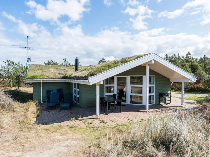 6 person holiday home in Blåvand - Image 1