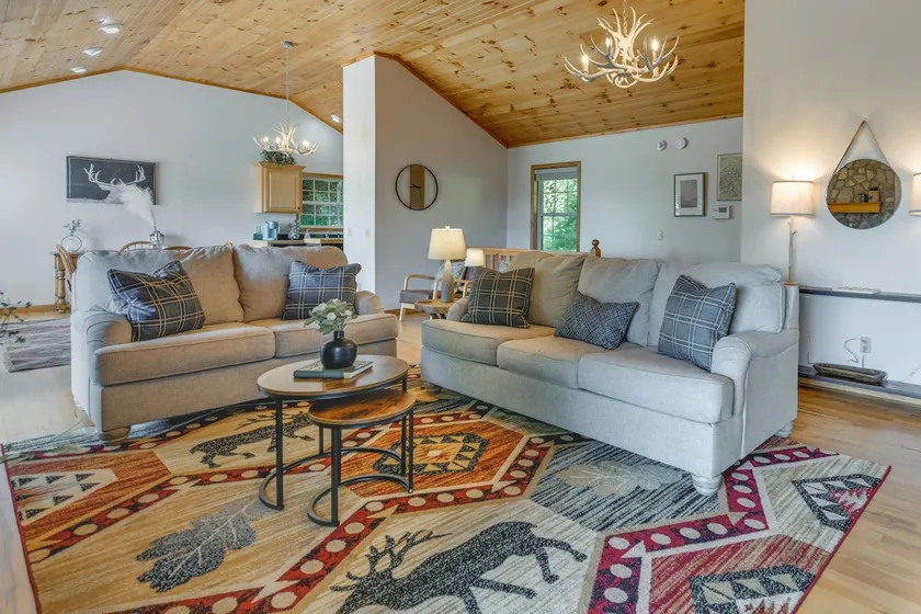 Mtn-View Escape w/ Hot Tub, 9 Mi to Skiing! - Image 1