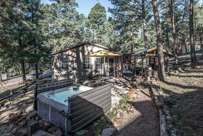 Sugar Butter Chalet - Image 1