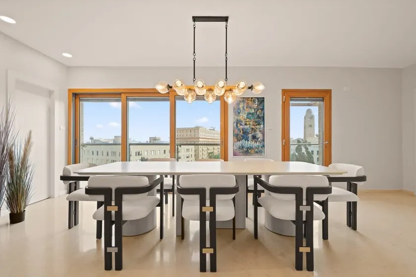 King David Residence Luxury 4 BD/Pool/Gym/Parking - Image 1