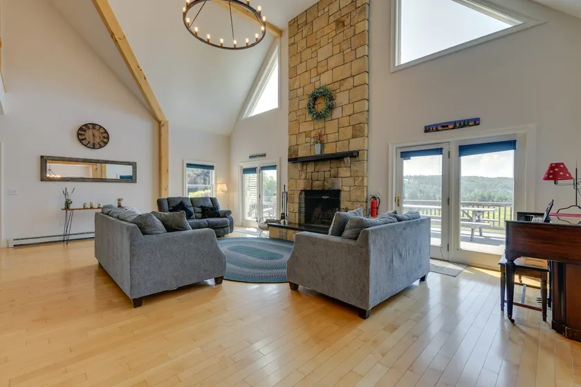 Secluded Family Getaway Near Stowe: Deck & Hot Tub - Image 1