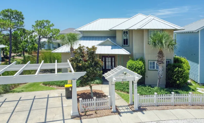 Explore Beach Club Cottage 30 - Image 1