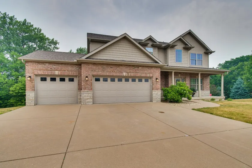 Prime Peoria Retreat w/ Deck & Fireplace! - Image 1
