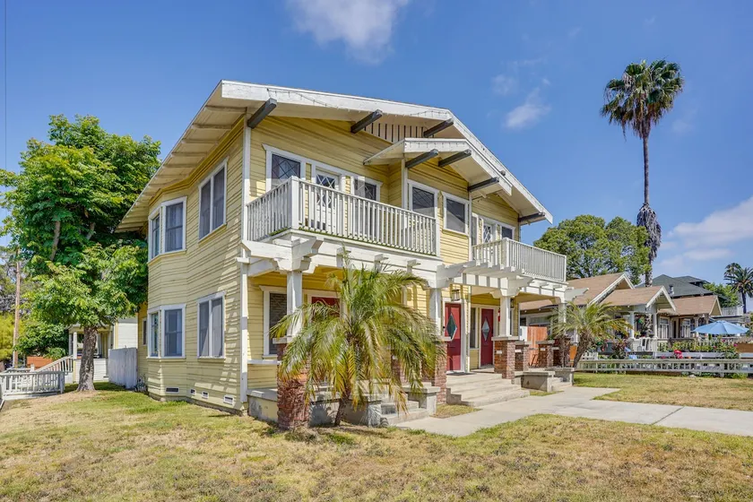 Long Beach Vacation Rental Near Downtown & Beaches - Image 1